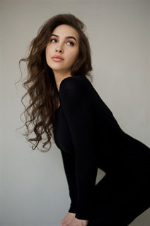 Mariée ukrainienne elena de kharkov avec Chatain clairs cheveux, âge 33