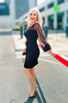 Mariée de kusadasi nataliia avec Blanc gris cheveux, âge 55 photo-10