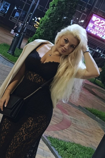 Ukrainian bride julia from vinnytsia with Blonde hair age 39