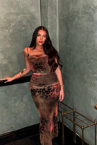 Mujer perfecta erin de manchester con pelo Marrón oscuro y edad 28 photo-10