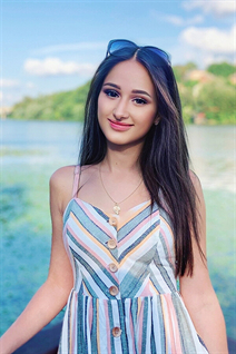 Ukrainian wife anastasia from vinnitsa with Dark Brown hair age 22