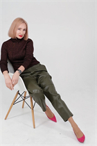 Bride from lisboa elena with Blonde hair age 59