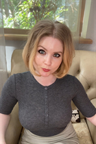 Date fille ukrainienne karina de kiev avec Chatain clairs cheveux, âge 41 photo-10