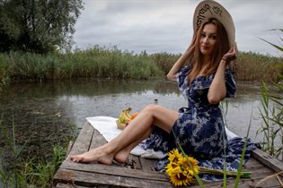 Gorgeous Ukrainian bride ludmyla from sumy with Light Brown hair age 44 photo-17