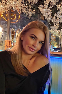Mujer ucraniana soltera inna de kharkiv con pelo Rubio y edad 52