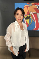 Mariée ukrainienne par correspondance nadiia de kiev avec Brunette cheveux, âge 48