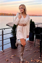 Femme moldave alina de kishinev avec Blond cheveux, âge 24 photo-2