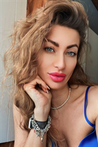 Novia de trieste oleksandra con pelo Castaño y edad 41 photo-11