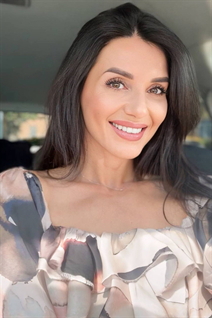 Meet Ukrainian girl lilia from dnepr with Black hair age 41