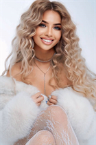 Ukrainian bride paulina from lviv with Blonde hair age 23 photo-5