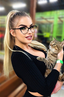 Femmes incroyables d'Ukraine ekaterina de kharkiv avec Blond cheveux, âge 33