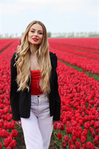 almere mariée veronica avec Blond cheveux, âge 31 photo-15