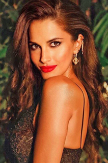 Belle fille ukrainienne tamara de kiev avec Brunette cheveux, âge 43