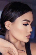 Pretty girl valeria from madrid with Dark Brown hair age 19 photo-11