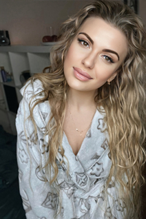 Czech bride anna from prague with Blonde hair 33 years old