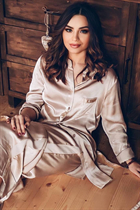 Dating a german girl nadezhda from munich with Light Brown hair 42 years old photo-2