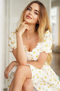 Ukranian bride marina from kiev with Blonde hair age 24