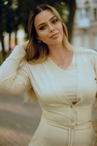 Novia de vienna svetlana con pelo Rubio y edad 24 photo-5