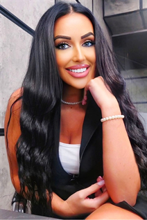 Rencontre femme ukrainienne elena de kharkiv avec Noirs cheveux, age 37