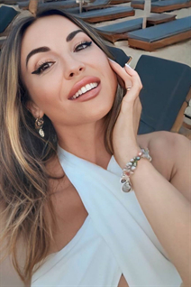 Wife from Ukraine olena from kiev with Blonde hair age 38