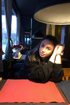 Bride from palermo anna with Light Brown hair age 29 photo-6