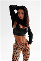 Ukrainian girl zhanna from dnipro with Dark Brown hair age 37 photo-3