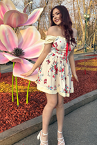 Femme parfaite olesya de paris avec Chatain clairs cheveux, âge 19 photo-21