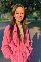 Ukrainian woman online alina from los angeles with Dark Brown hair age 24 photo-1