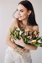 Beautiful women from ukraine olena from zhitomir with Light Brown hair age 22 photo-5