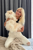 Mariée de dubai lilia avec Blond cheveux, âge 53 photo-13