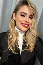 Beautiful woman of Ukraine dariia from odessa with Light Brown hair age 32 photo-6