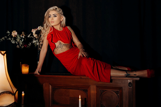 Dating ukrainian woman natalia from krivoy rog with Blonde hair age 32 photo-9