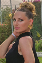 Ukrainian lady alina from poltava with Blonde hair age 30 photo-19