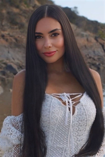 Girl from warszawa katerina with Dark Brown hair age 37