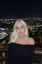 Girl from bordeaux karisha with Blonde hair age 24