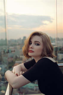 Date ukrainian girl karina from kyiv with Light Brown hair age 41