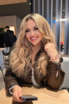 Jolie fille ukrainienne kateryna de kiev avec Blond cheveux, âge 45