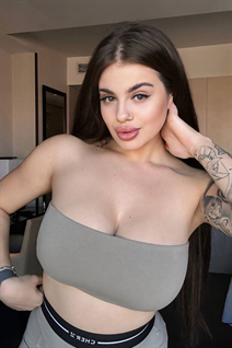 Pretty ukrainian girl polina from kiev with Dark Brown hair age 23