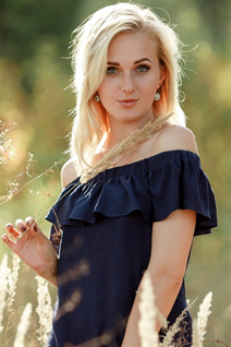 Date ukraine women alena from kropivnitskiy with Blonde hair age 26