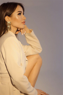 Bride from Ukraine kateryna from poltava with Dark Brown hair age 33