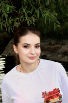 Belles femmes ukrainiennes inna de kropyvnytskyi aux cheveux Noirs, age 23 photo-4