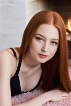 Hermosa mujer ucraniana oleksandra de nikolaev con pelo Rojo y edad 21 photo-3