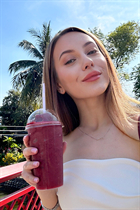 Novia ucraniana anastasia de kiev con pelo Marrón claro y edad 23 photo-4