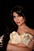 Ukrainian woman alyona from kiev with Black hair age 25 photo-10