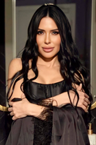 Single Ukrainian lady yarina from lviv with Black hair age 40 photo-5