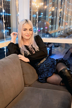 Lady from Ukraine diana from irpin with Light Brown hair age 30 photo-2