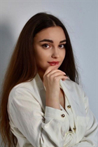 Pretty ukrainian lady diana from kiev with Dark Brown hair age 25 photo-2