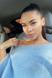 Superbe fille ukrainienne albina de kiev avec Brunette cheveux, âge 35