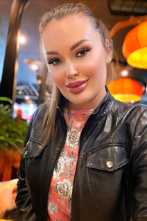 Bride from istanbul alina with Light Brown hair age 32