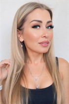 Dating ukrainian woman hanna from kiev with Blonde hair age 47 photo-5